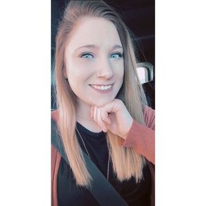 Meet your Posher, Erica